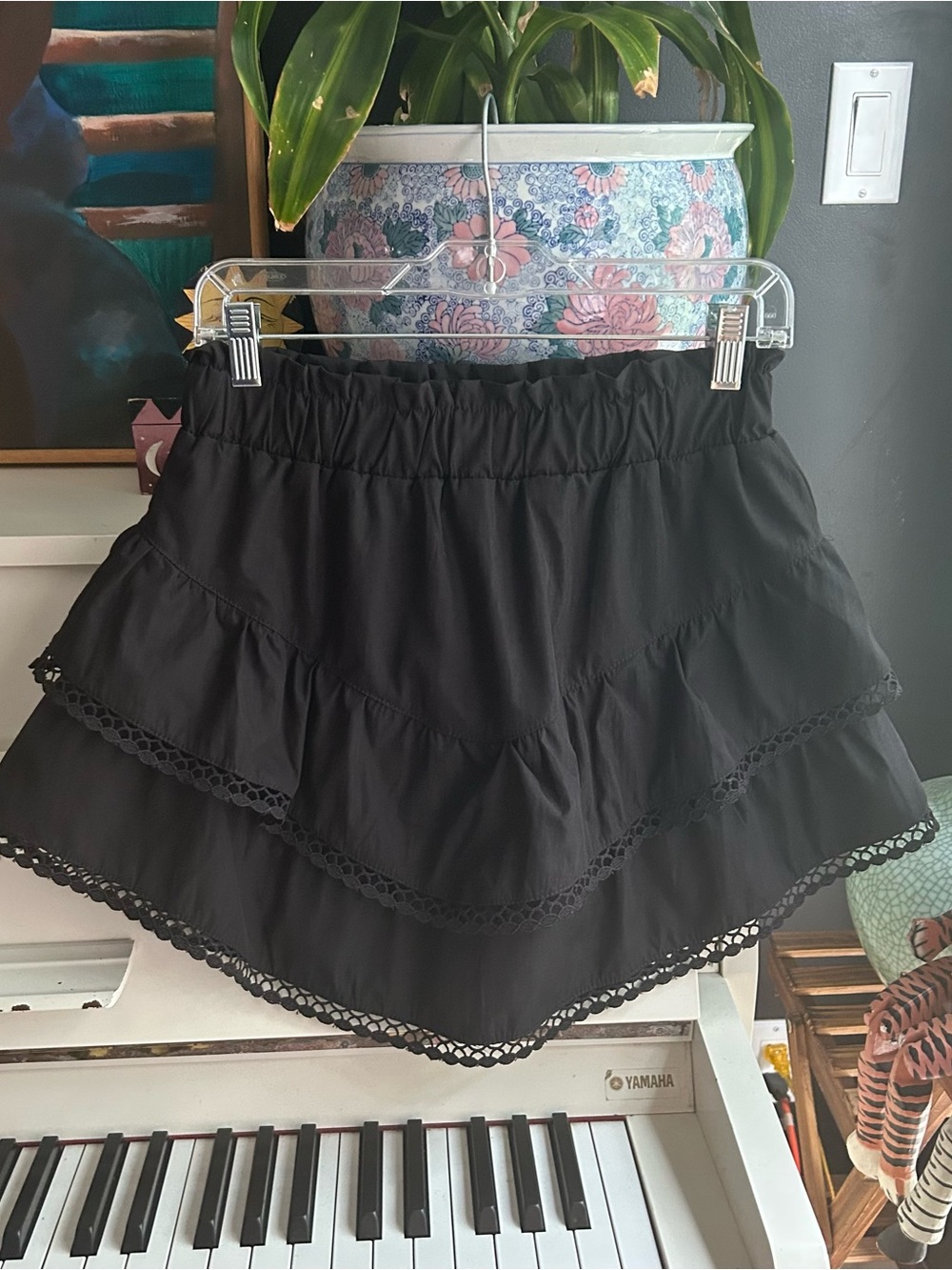 Black Tiered Ruffle Crochet Trim Mini Skirt Elastic Waist Small